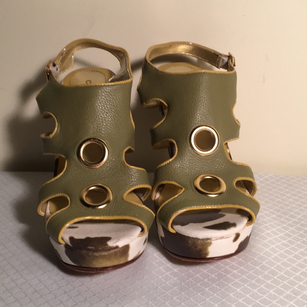 Cindy Says Green & Gold Platform Sandals